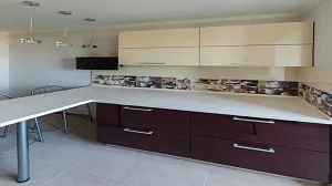 Дизайн современной кухни в лаконичном стиле